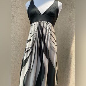 Costa Blanca deep v-neck black and cream dress with criss cross back straps M